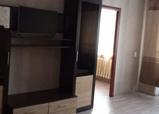 Трехкомнатная квартира в аренду, 56 м2, Алексин, улица Героев Алексинцев, 13