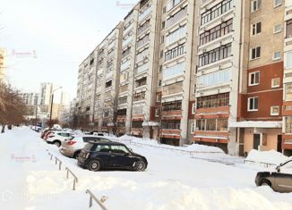 Продаю 1-комнатную квартиру, 32 м2, Екатеринбург, улица Репина, 97, улица Репина