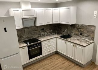 Сдача в аренду 1-ком. квартиры, 40 м2, Новый Уренгой, микрорайон Энтузиастов, 7