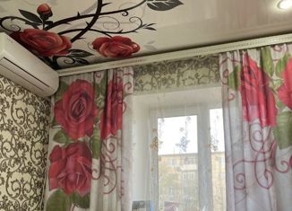 Продаю 1-ком. квартиру, 12 м2, Энгельс, улица Менделеева, 1