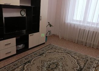 Сдается в аренду 2-ком. квартира, 55 м2, село Мариинский, Лазурная улица, 33