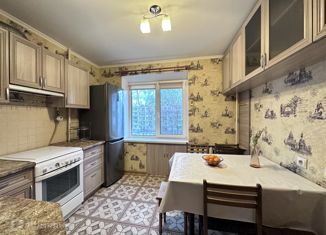 3-комнатная квартира в аренду, 63 м2, Ломоносов, улица Победы, 22/7