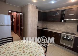 Продам трехкомнатную квартиру, 73.1 м2, Москва, улица Мнёвники, 7к2, метро Народное Ополчение