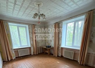 Продам комнату, 60 м2, Краснокамск, Коммунистическая улица, 12