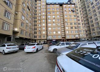 Продаю 2-ком. квартиру, 82 м2, Дагестан, проспект Али-Гаджи Акушинского, 393