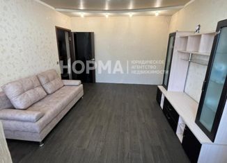 Продажа 2-ком. квартиры, 53.5 м2, Октябрьский, 24-й микрорайон, 13
