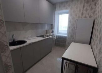 Сдается 3-комнатная квартира, 80 м2, Тюменская область, улица Николая Чаплина, 117