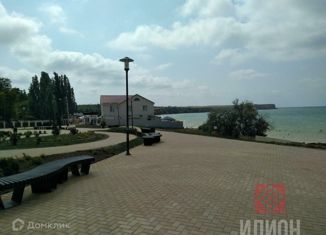 Продается земельный участок, 8 сот., село Угловое, улица Комарова, 166