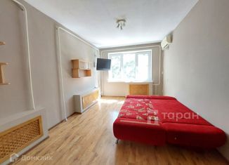Продается 3-комнатная квартира, 62.8 м2, Челябинская область, улица Энтузиастов, 25Б