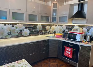 Продажа 3-ком. квартиры, 74.7 м2, Мегион, Заречная улица, 20