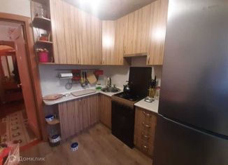 Продается однокомнатная квартира, 30.4 м2, Тихвин, 1-й микрорайон, 13