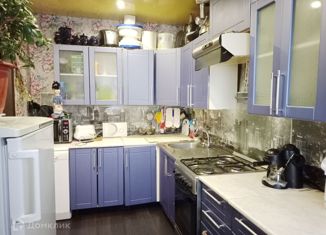 Продам 3-комнатную квартиру, 68 м2, Тутаев, Комсомольская улица, 66