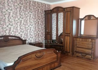 Продам четырехкомнатную квартиру, 120 м2, Геленджик, улица Грибоедова, 62