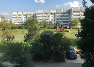 Продается трехкомнатная квартира, 63 м2, Таруса, улица Голубицкого, 3