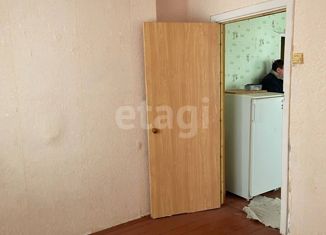 Продаю комнату, 34 м2, поселок городского типа Пролетарский, улица Ватутина, 6