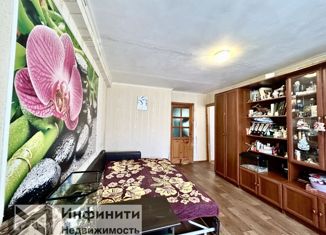 Продаю 3-комнатную квартиру, 59 м2, Ставрополь, улица Васильева, 35, микрорайон №18