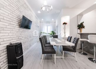 Четырехкомнатная квартира на продажу, 95.9 м2, Санкт-Петербург, Малый проспект Васильевского острова, 33, метро Василеостровская