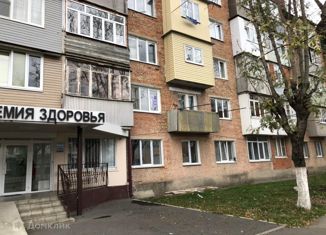 Продаю 1-комнатную квартиру, 33 м2, Беслан, улица имени Заура Джибилова, 13