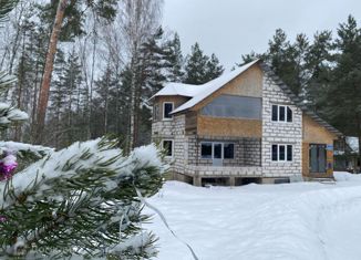 Продаю дом, 178 м2, городской посёлок Толмачёво, улица Водников, 4