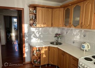 Продаю 2-ком. квартиру, 43 м2, Тюмень, Калининский округ, улица Баумана, 111