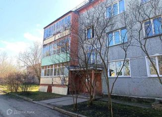 Продажа трехкомнатной квартиры, 60 м2, Кировская область, Центральная улица, 18