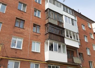 Продается двухкомнатная квартира, 43.1 м2, Дегтярск, улица Головина, 3