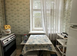 Продается 3-комнатная квартира, 68 м2, Полевской, улица Карла Маркса, 19