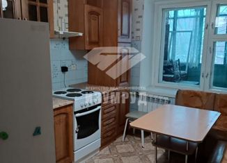 Продаю 3-ком. квартиру, 60 м2, Кемерово, улица Халтурина, 37А, Кировский район