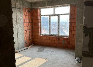 Продаю 2-ком. квартиру, 65 м2, Махачкала, проспект Насрутдинова, 136Г