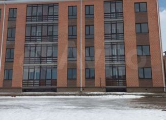 Продам 2-комнатную квартиру, 71 м2, Миллерово, улица Декабристов, 4А/1к2