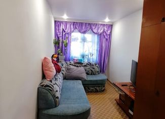 Продажа 3-комнатной квартиры, 55 м2, Астрахань, улица Адмирала Нахимова, 129