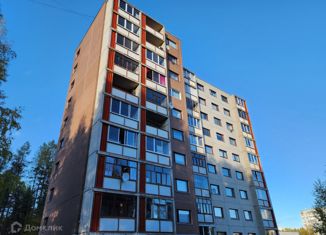 Продажа 2-комнатной квартиры, 49.3 м2, Костомукша, улица Героев, 1