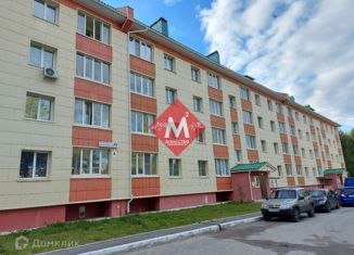 Продаю 1-ком. квартиру, 33 м2, Нягань, Интернациональная улица, 82к2