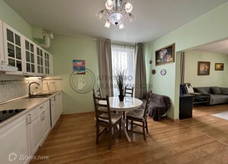 Продается 3-ком. квартира, 80 м2, Казань, улица Сибгата Хакима, 60, ЖК Современник