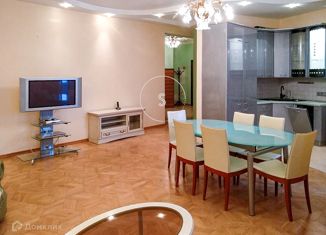 Сдам в аренду трехкомнатную квартиру, 129 м2, Москва, проспект Вернадского, 92, метро Тропарёво