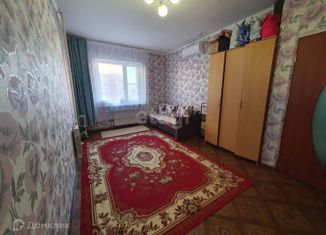 Продажа 1-комнатной квартиры, 33.3 м2, Астрахань, улица Бабаевского, 1