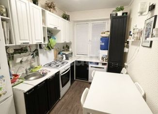 Продам 3-комнатную квартиру, 56 м2, Нижний Новгород, улица Баранова, 5А, улица Баранова