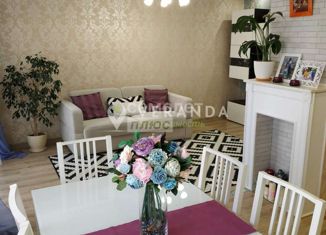 Сдаю в аренду двухкомнатную квартиру, 74 м2, Тольятти, улица Маршала Жукова, 6