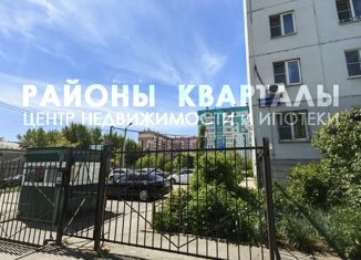 Продаю трехкомнатную квартиру, 64.7 м2, Челябинская область, улица Коммунаров, 94