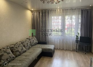 Продаю 3-ком. квартиру, 54 м2, Ижевск, улица Холмогорова, 14