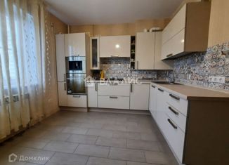 Продается трехкомнатная квартира, 95.5 м2, Белгород, улица Газовиков, 11