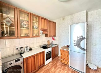 Продаю 1-ком. квартиру, 40.2 м2, Москва, проспект Защитников Москвы, 7к1, проспект Защитников Москвы