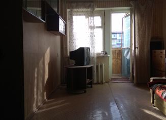 2-ком. квартира на продажу, 49.8 м2, посёлок городского типа Новоозёрное, улица Героев-Десантников, 6