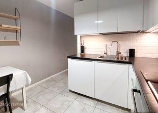 Продажа трехкомнатной квартиры, 72 м2, Санкт-Петербург, улица Бадаева, 8к1, улица Бадаева