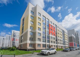 Продам 1-комнатную квартиру, 39.1 м2, Екатеринбург, улица Краснолесья, 165, метро Геологическая