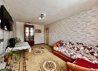 Продаю 3-комнатную квартиру, 60 м2, городской посёлок Будогощь, Советская улица, 48