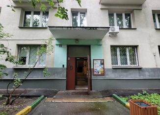 Продаю однокомнатную квартиру, 32.2 м2, Москва, район Раменки, улица Пудовкина, 19