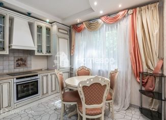 Продам 3-ком. квартиру, 76 м2, Москва, улица Академика Пилюгина, 12к2, метро Новые Черёмушки