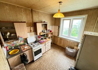 Продам 2-ком. квартиру, 52.8 м2, Первоуральск, улица Володарского, 12