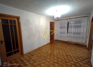 Продам трехкомнатную квартиру, 45 м2, Лабинск, улица Константинова, 68